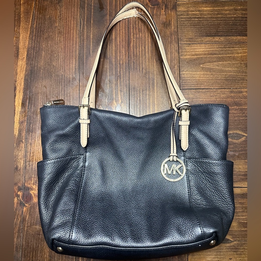 Michael Kors Black and Cream Shoulder Bag